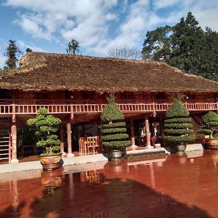 A Lin Homestay Bac Ha Екстериор снимка