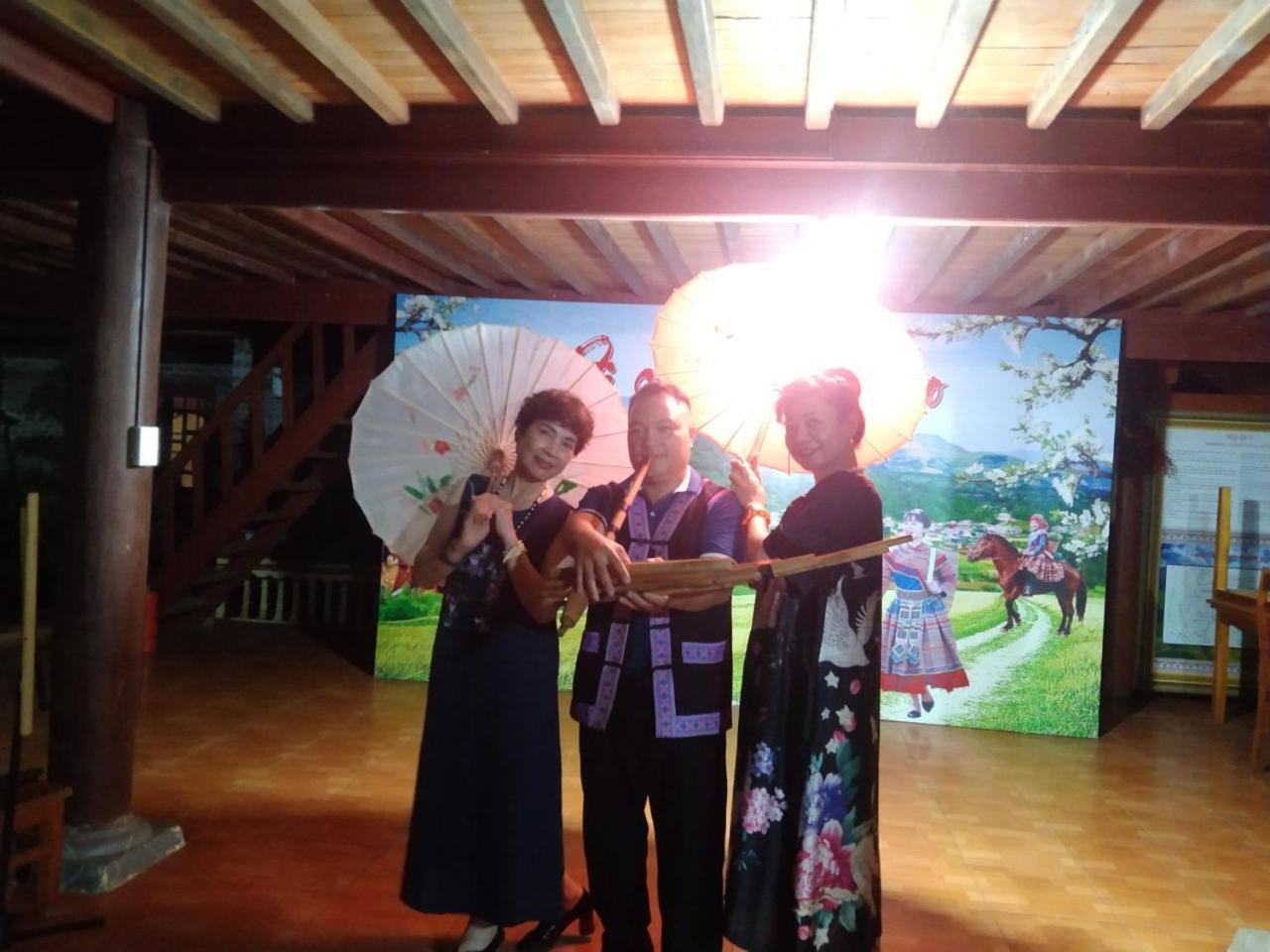 A Lin Homestay Bac Ha Екстериор снимка