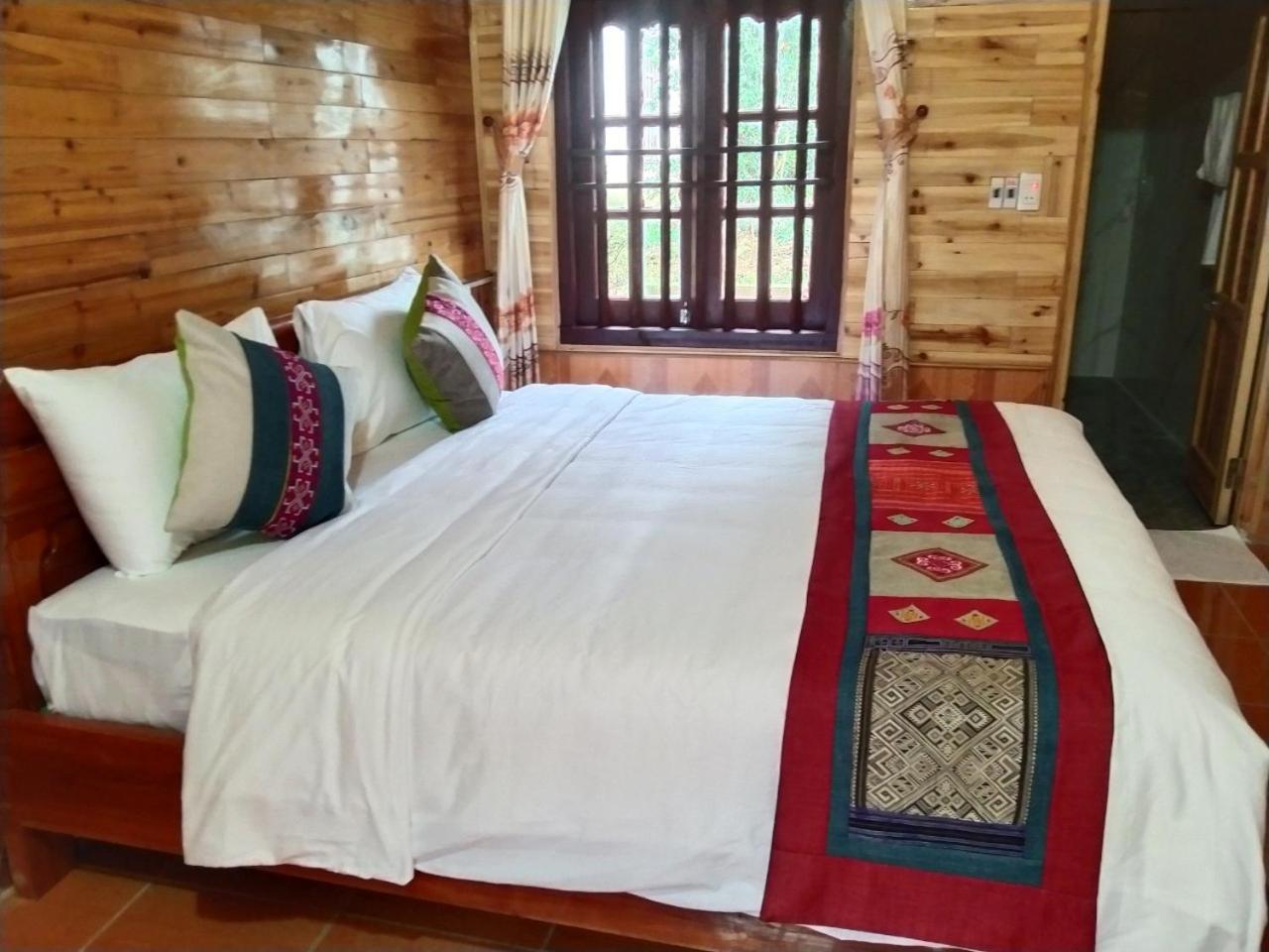 A Lin Homestay Bac Ha Екстериор снимка
