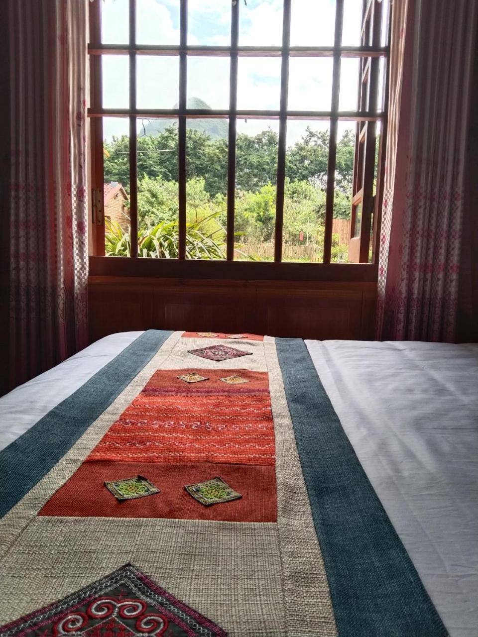 A Lin Homestay Bac Ha Екстериор снимка